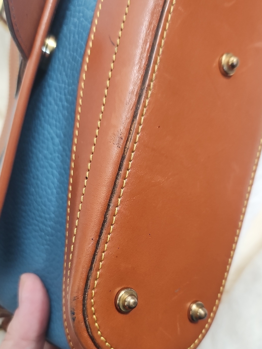 Vintage Dooney & Bourke East West Shoulder Bag Blue Pebbled Leather Tan Trim R17 - Picture 4 of 13
